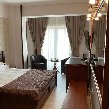 Ana コンスタンツァ