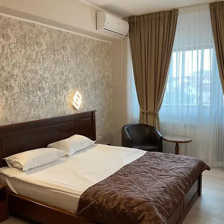 Hotel Ana 3*
