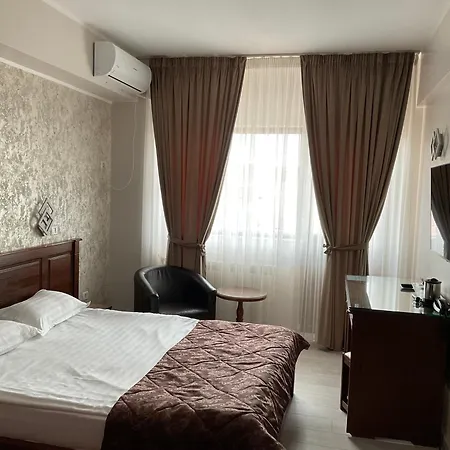 Hotel Ana Constança