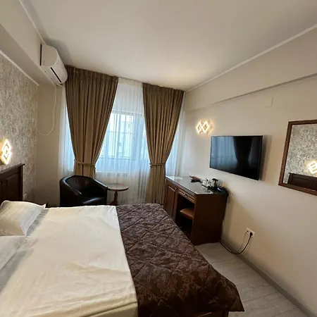 Hotel Ana 3*
