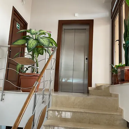 安娜酒店 3* 康斯坦察