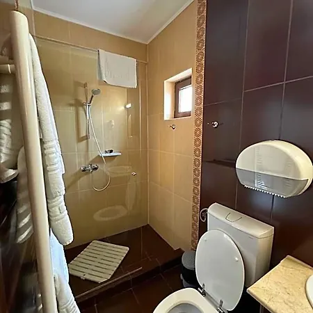 Hotell Ana 3*